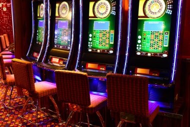 Crazy Time bonus game screens and multiplier displays
